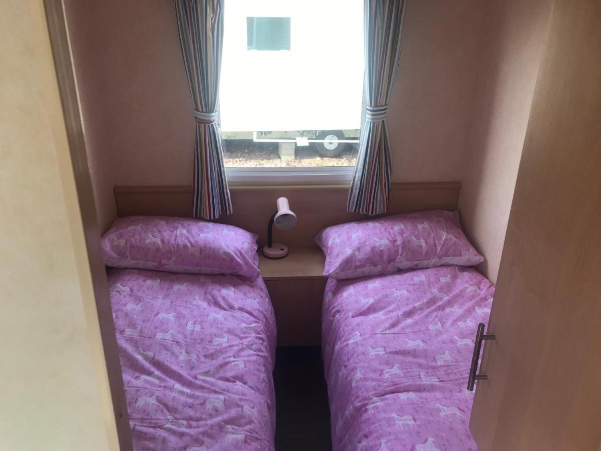 Caravan 50. Nairn Lochloy Holiday Park Екстер'єр фото