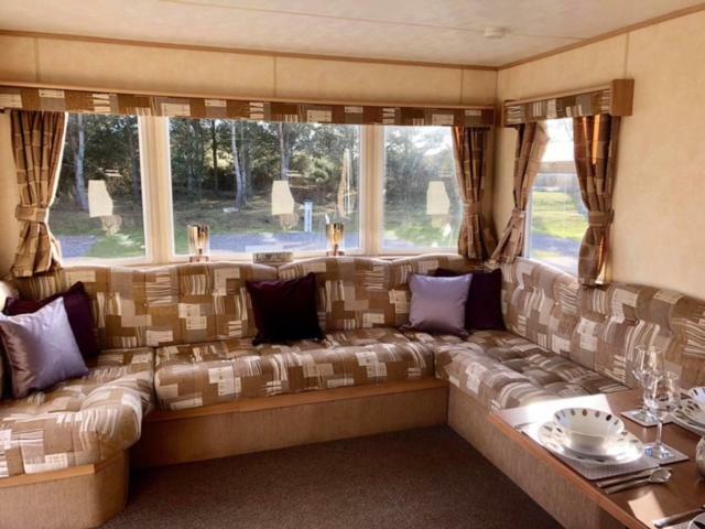 Caravan 50. Nairn Lochloy Holiday Park Екстер'єр фото